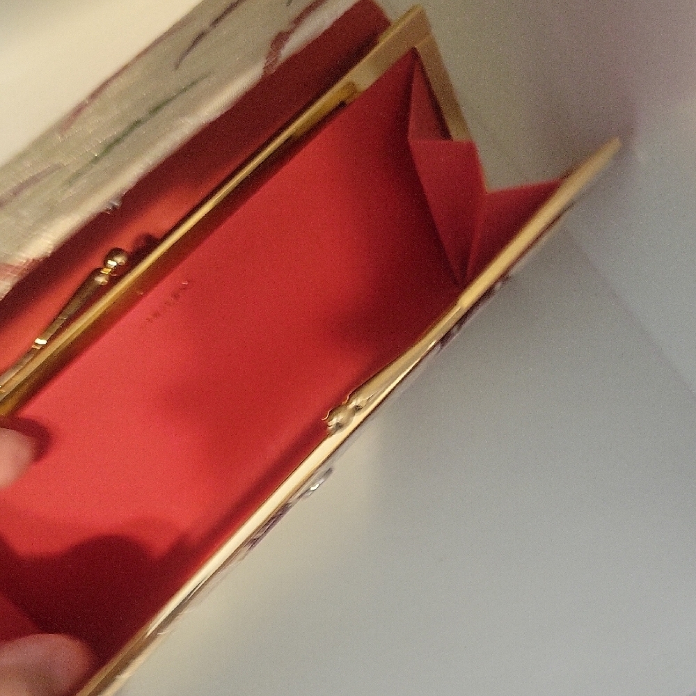 Shiseido Cream Fold-Over Wallet Multicolor Arc Motif snap closure - Picture 5 of 8
